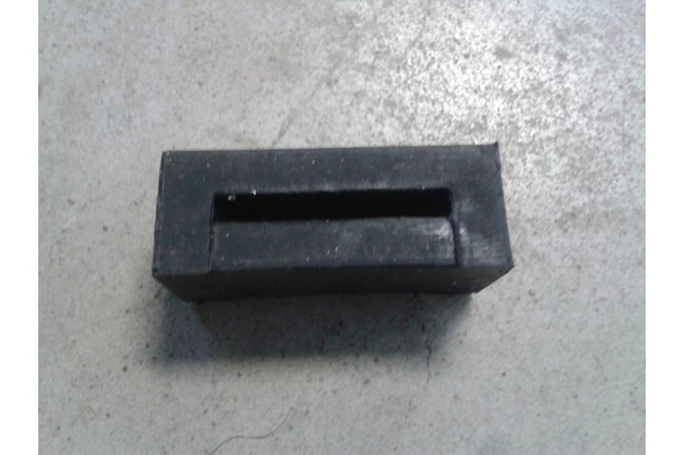 Engine mounting rubber block